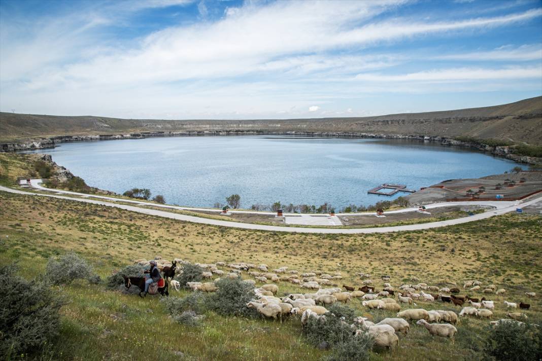 Konya’nın mavi cenneti Acıgöl, tatilcilerin yeni gözdesi 9